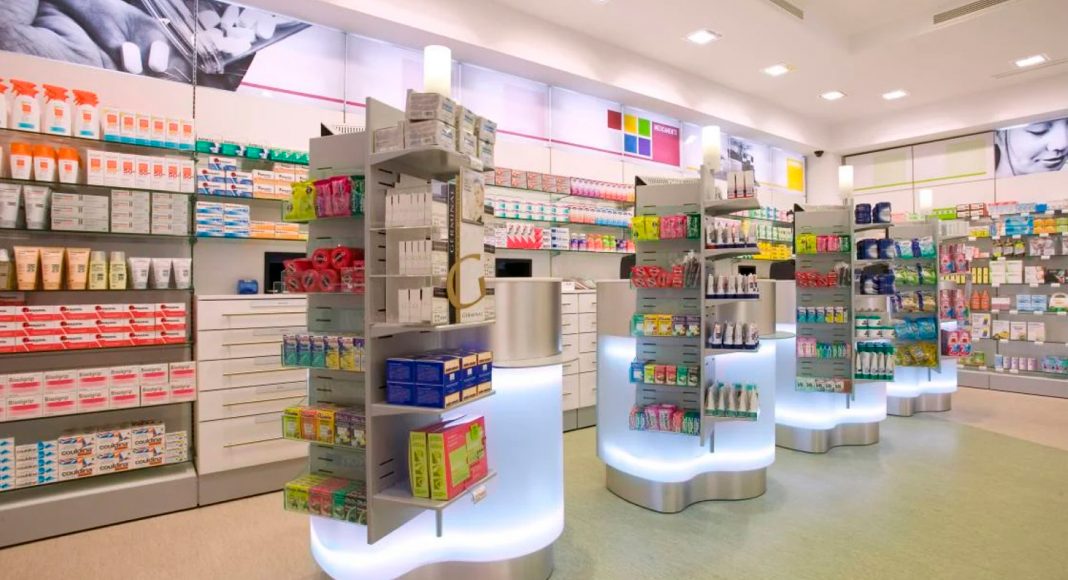 interior de una farmacia
